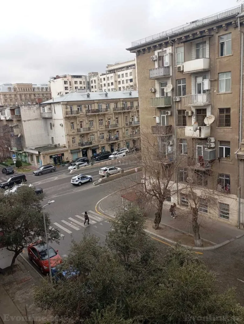 Satılır 2 otaqlı Mənzil Köhnə tikili 65 m² Nəriman Nərimanov m. - şəkil 19