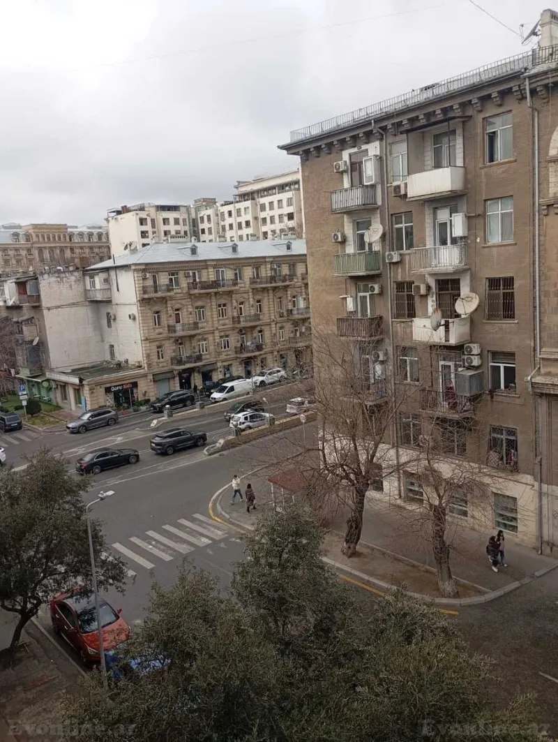 Satılır 2 otaqlı Mənzil Köhnə tikili 65 m² Nəriman Nərimanov m. - şəkil 21