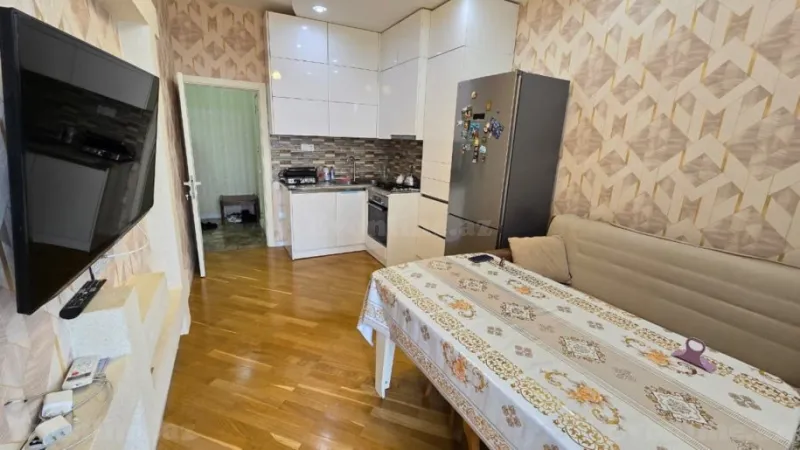 Satılır 2 otaqlı Mənzil Yeni tikili 65 m² Neftçilər m. - şəkil 2
