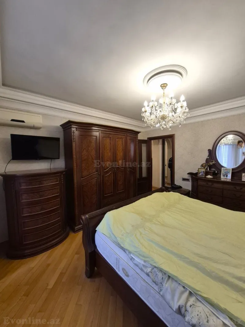 Satılır 3 otaqlı Mənzil Köhnə tikili 115 m² Gənclik m. - şəkil 6