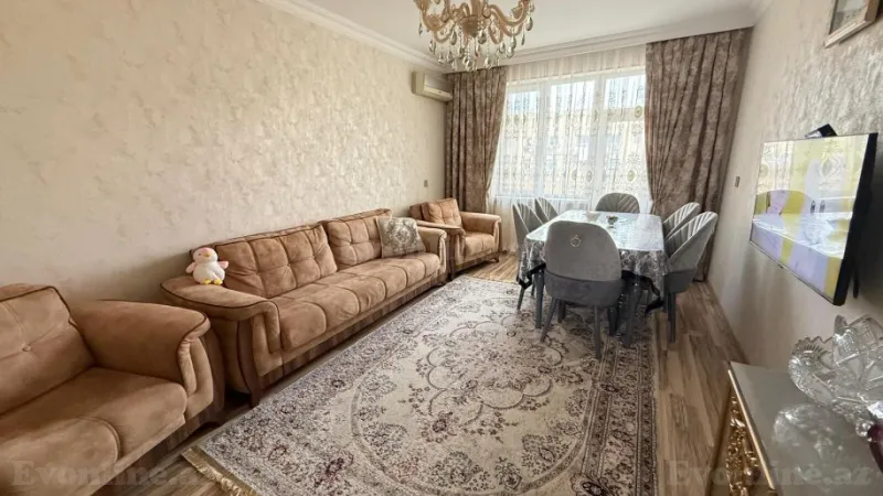 Satılır 3 otaqlı Mənzil Köhnə tikili 95 m² Əmircan