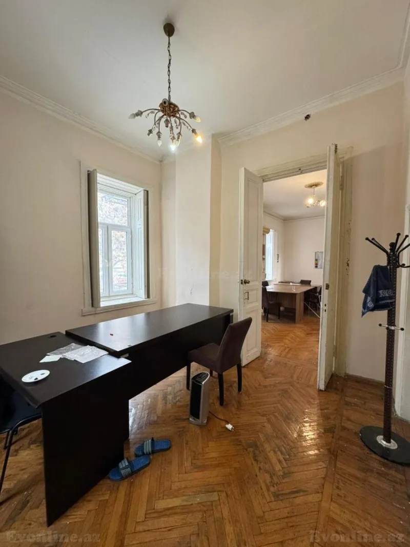 Satılır 3 otaqlı Mənzil Köhnə tikili 90 m² İçərişəhər m. - şəkil 4