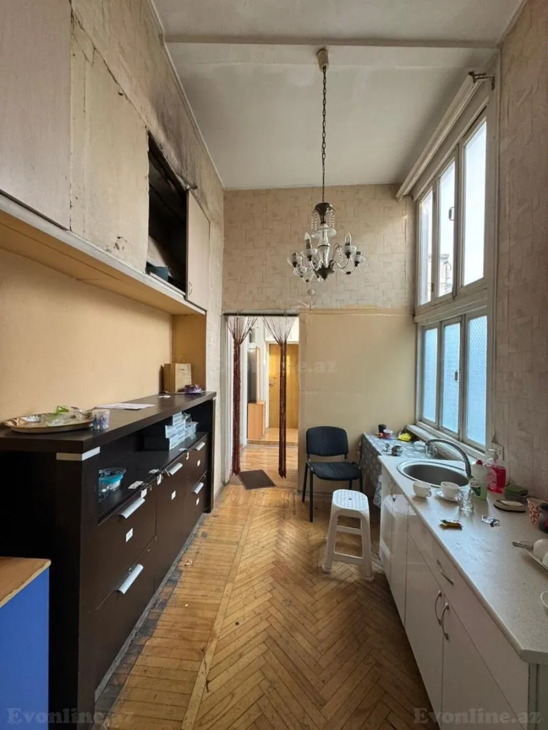 Satılır 3 otaqlı Mənzil Köhnə tikili 90 m² İçərişəhər m. - şəkil 9