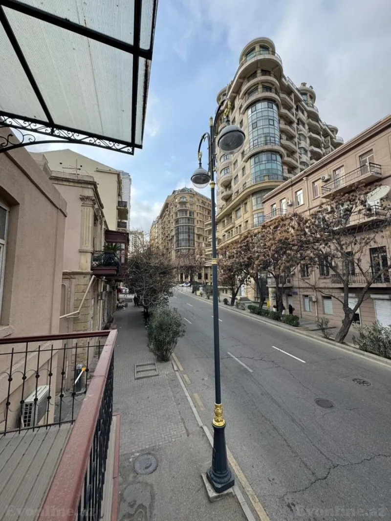 Satılır 3 otaqlı Mənzil Köhnə tikili 90 m² İçərişəhər m. - şəkil 15