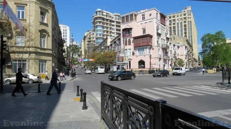 Satılır 3 otaqlı Mənzil Köhnə tikili 90 m² İçərişəhər m. - şəkil 17