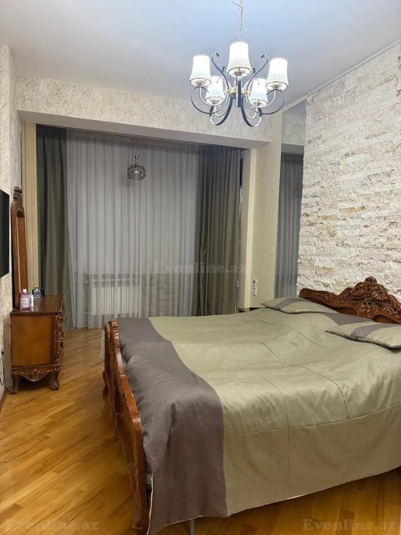Satılır 3 otaqlı Mənzil Yeni tikili 134 m² Qara Qarayev m. - şəkil 3