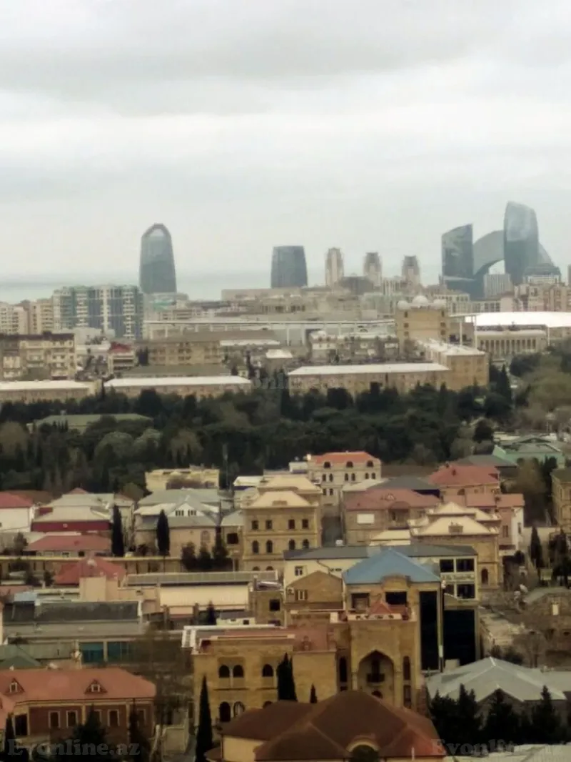 Satılır 2 otaqlı Mənzil Yeni tikili 70 m² 8-ci mikrorayon