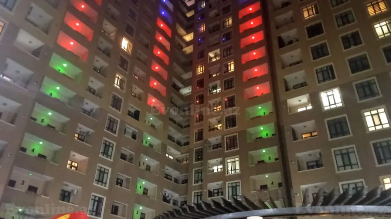 Satılır 2 otaqlı Mənzil Yeni tikili 70 m² 8-ci mikrorayon - şəkil 2