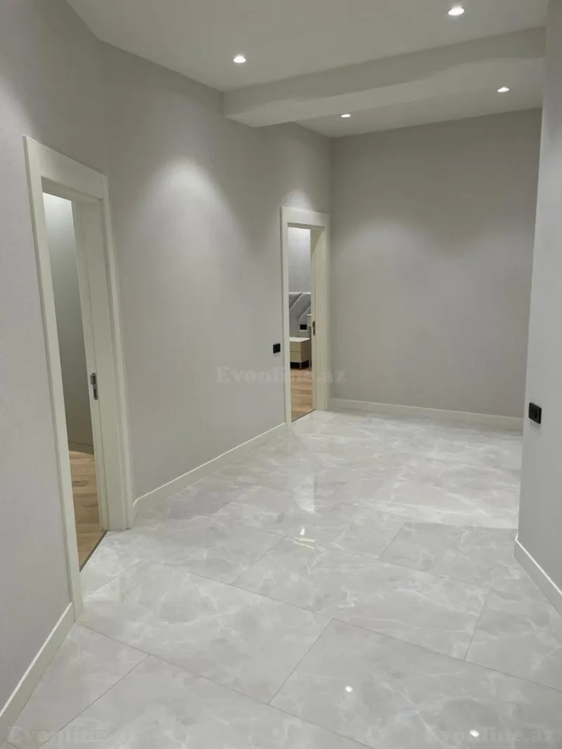 Kirayə verilir 3 otaqlı Mənzil Yeni tikili 150 m² Xətai r.