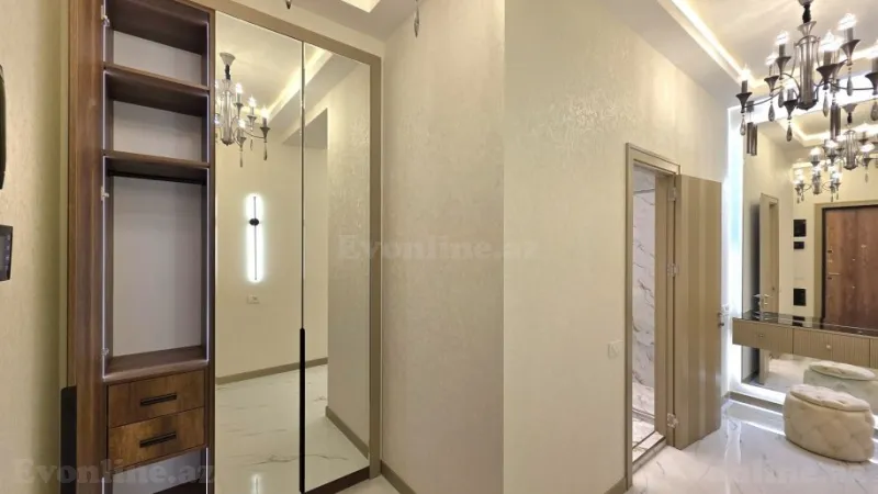 Satılır 3 otaqlı Mənzil Yeni tikili 122 m² 28 May m.
