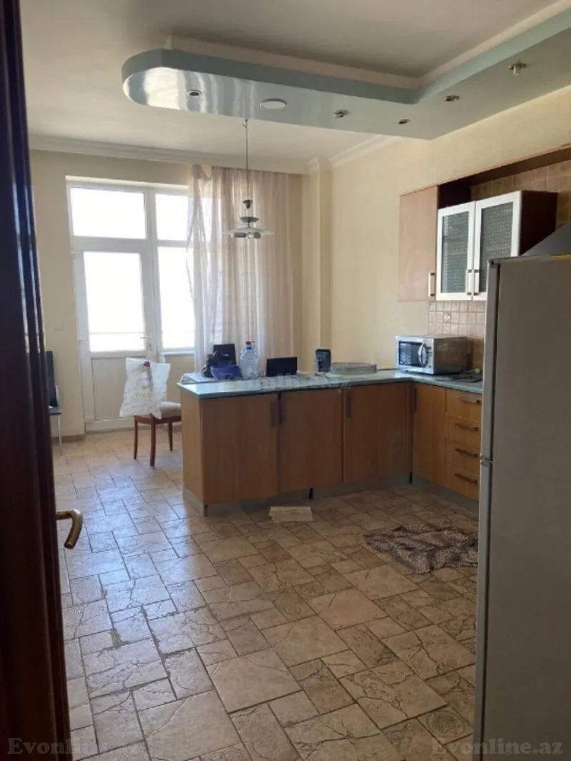 Satılır 4 otaqlı Mənzil Yeni tikili 190 m² Elmlər Akademiyası m. - şəkil 12