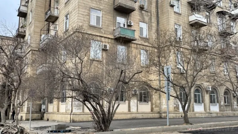 Satılır 2 otaqlı Mənzil Köhnə tikili 50 m² 28 May m. - şəkil 2