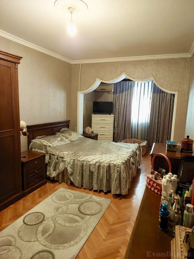 Satılır 4 otaqlı Mənzil Köhnə tikili 110 m² 8-ci mikrorayon - şəkil 6