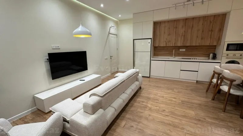 Kirayə verilir 3 otaqlı Mənzil Yeni tikili 100 m² Xətai r.