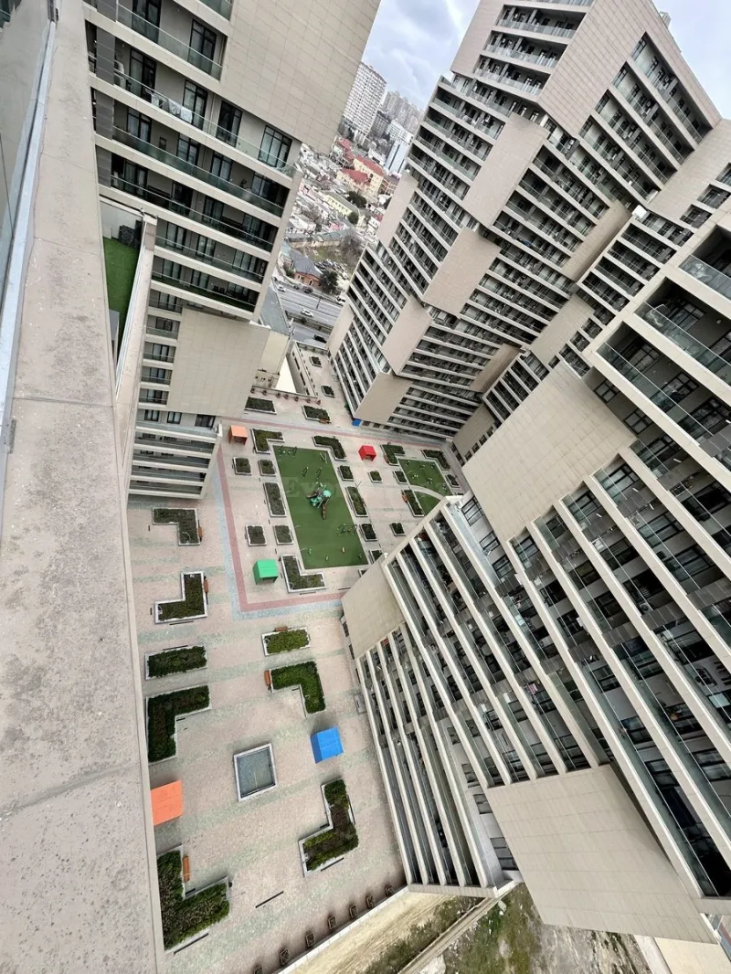 Kirayə verilir 2 otaqlı Mənzil Yeni tikili 100 m² 8 Noyabr m.