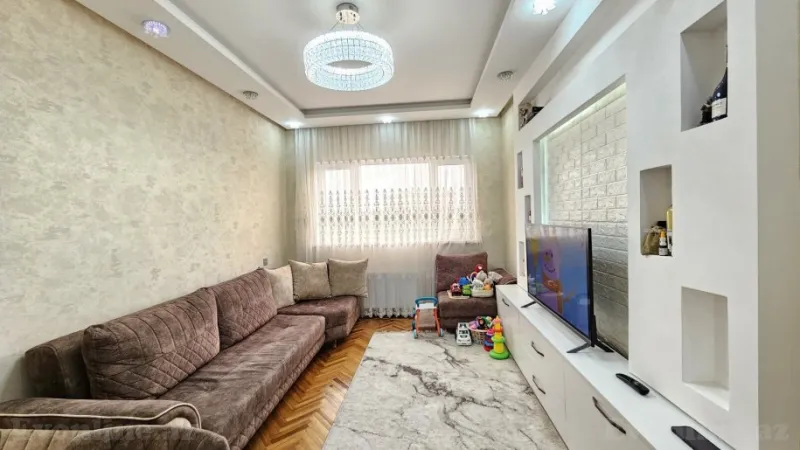 Satılır 3 otaqlı Mənzil Köhnə tikili 85 m² 9-cu mikrorayon