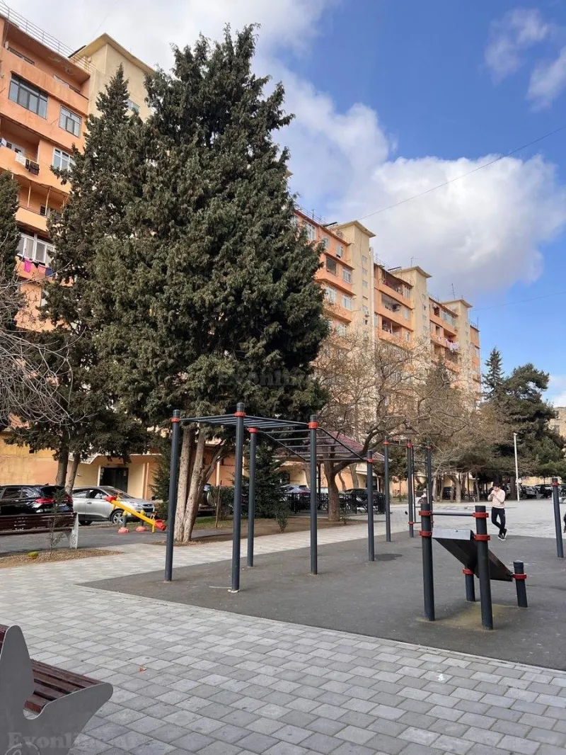 Satılır 2 otaqlı Mənzil Köhnə tikili 65 m² 8-ci kilometr - şəkil 2