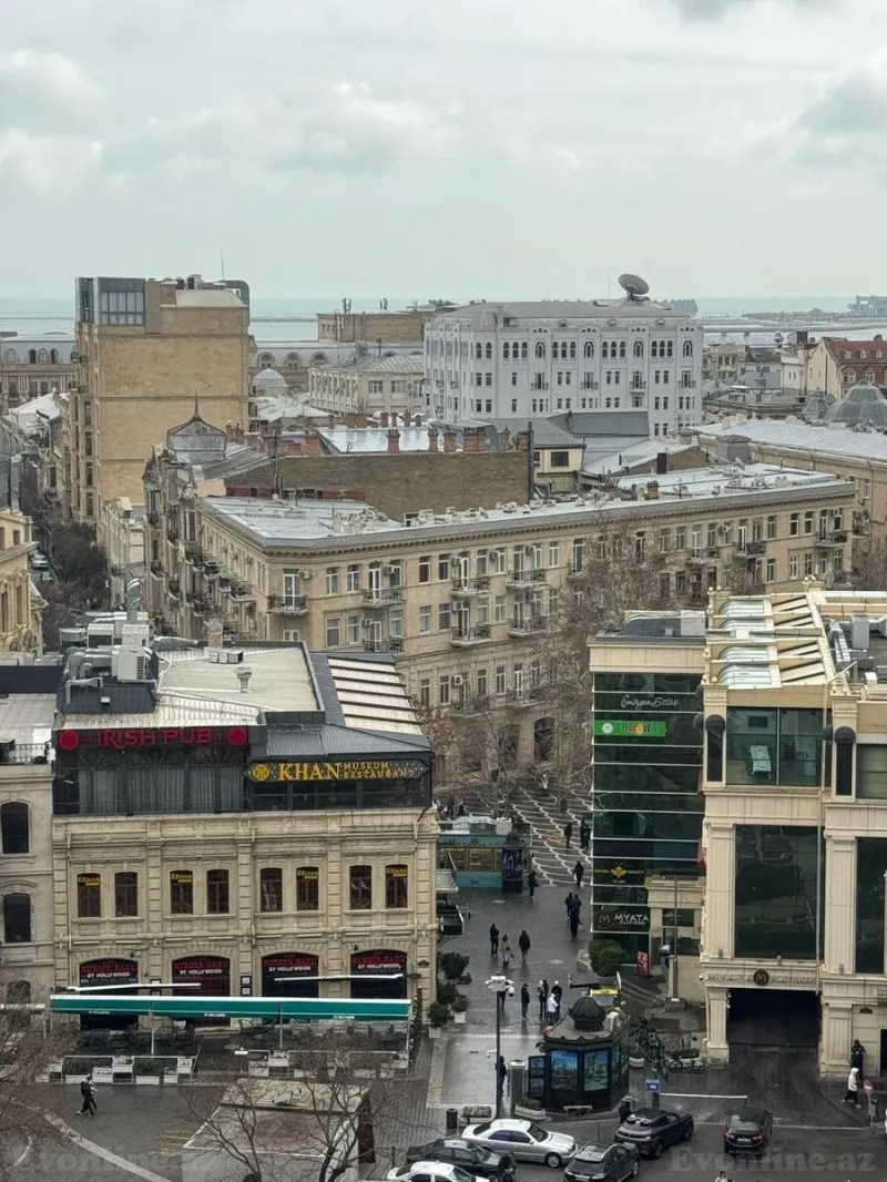 Kirayə verilir 4 otaqlı Mənzil Yeni tikili 250 m² Sahil m. - şəkil 12