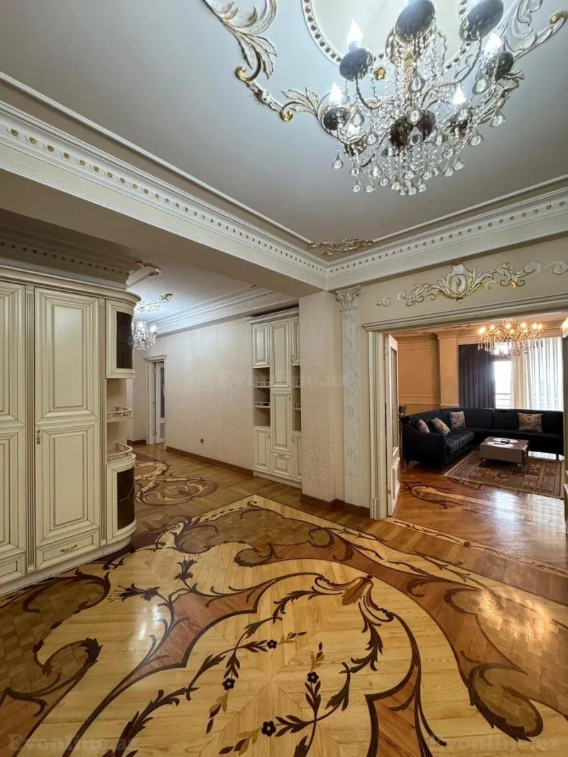 Kirayə verilir 4 otaqlı Mənzil Yeni tikili 250 m² Sahil m. - şəkil 13