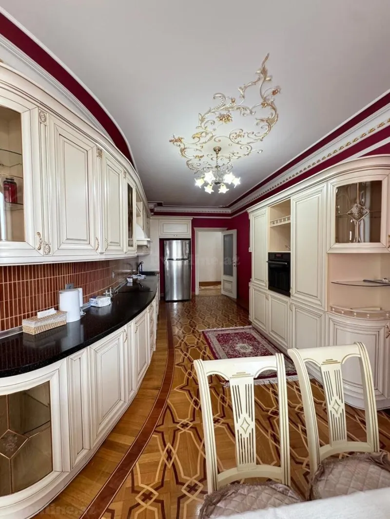 Satılır 4 otaqlı Mənzil Yeni tikili 250 m² Sahil m. - şəkil 24