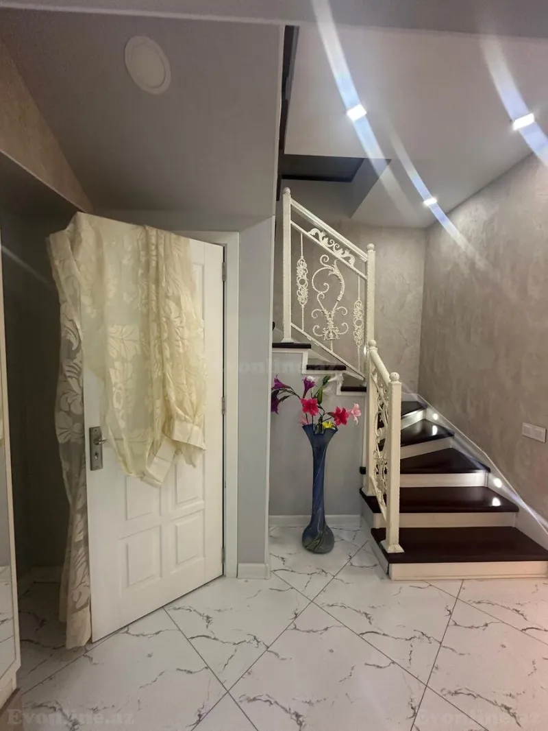 Kirayə verilir 3 otaqlı Mənzil Yeni tikili 160 m² Xətai m. - şəkil 13