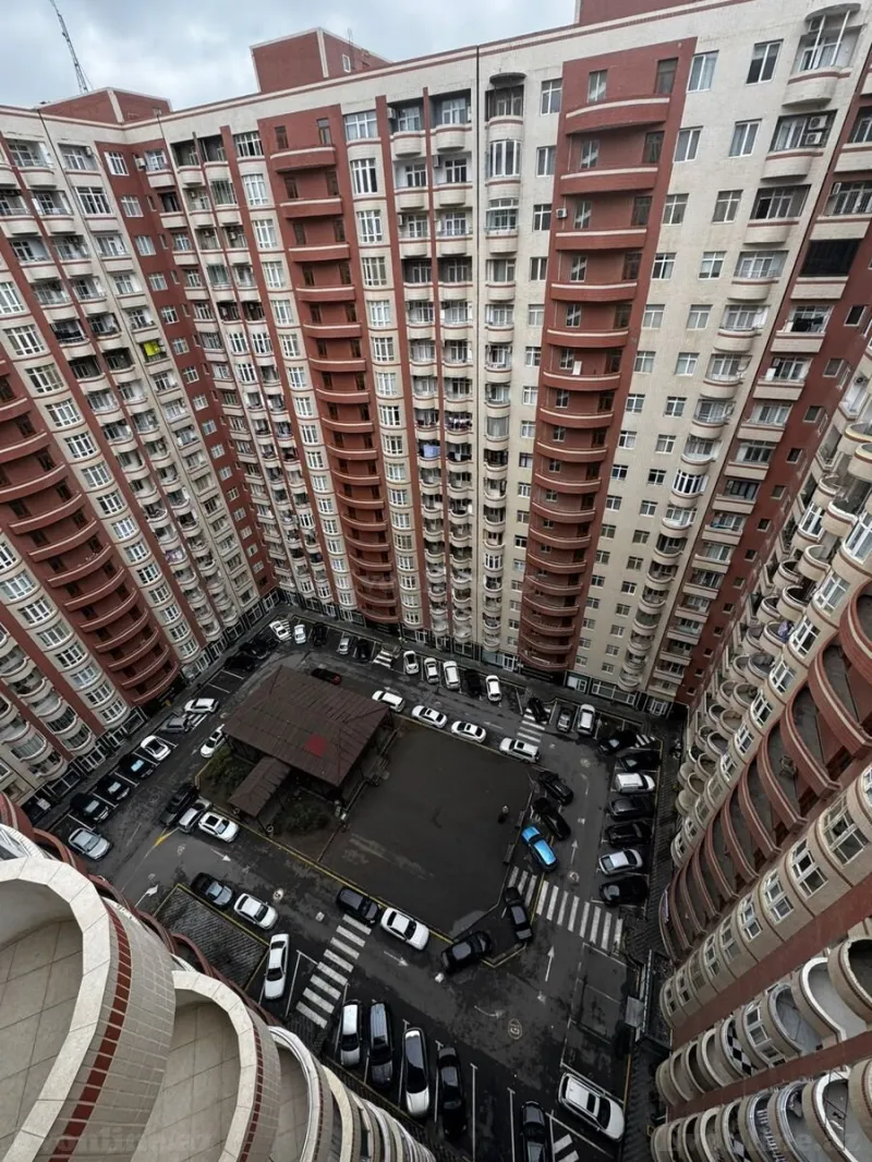 Kirayə verilir 3 otaqlı Mənzil Yeni tikili 130 m² Səbail r. - şəkil 24