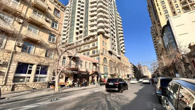 Satılır 5 otaqlı Mənzil Yeni tikili 265 m² 28 May m. - şəkil 2
