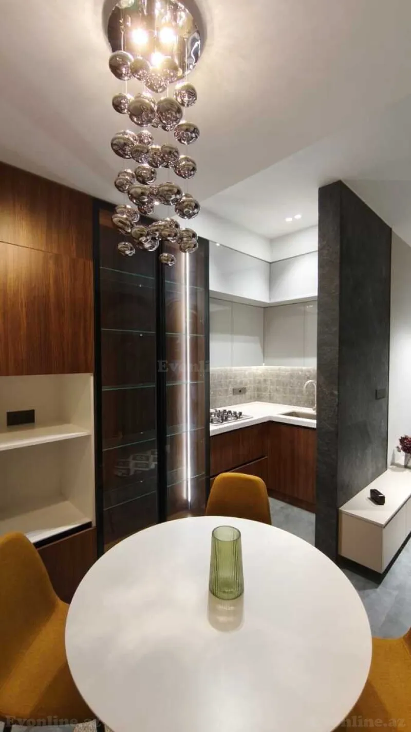 Satılır 3 otaqlı Mənzil Yeni tikili 74 m² Qara Qarayev m.