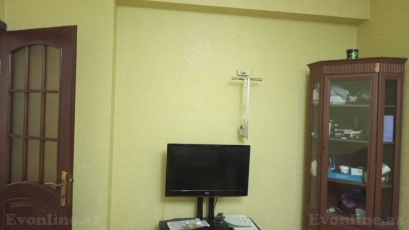 Kirayə verilir 3 otaqlı Mənzil Yeni tikili 60 m² Nərimanov r. - şəkil 2