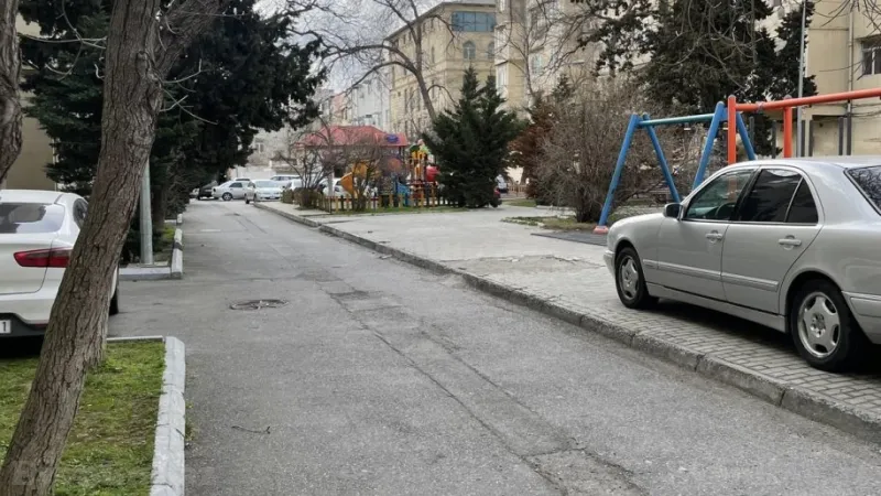 Satılır 3 otaqlı Mənzil Köhnə tikili 70 m² Əhmədli - şəkil 2