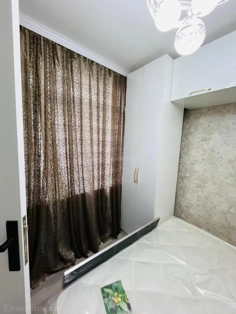 Satılır 2 otaqlı Mənzil Köhnə tikili 60 m² Neftçilər m. - şəkil 4