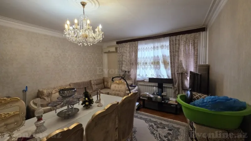 Satılır 4 otaqlı Mənzil Köhnə tikili 80 m² Badamdar