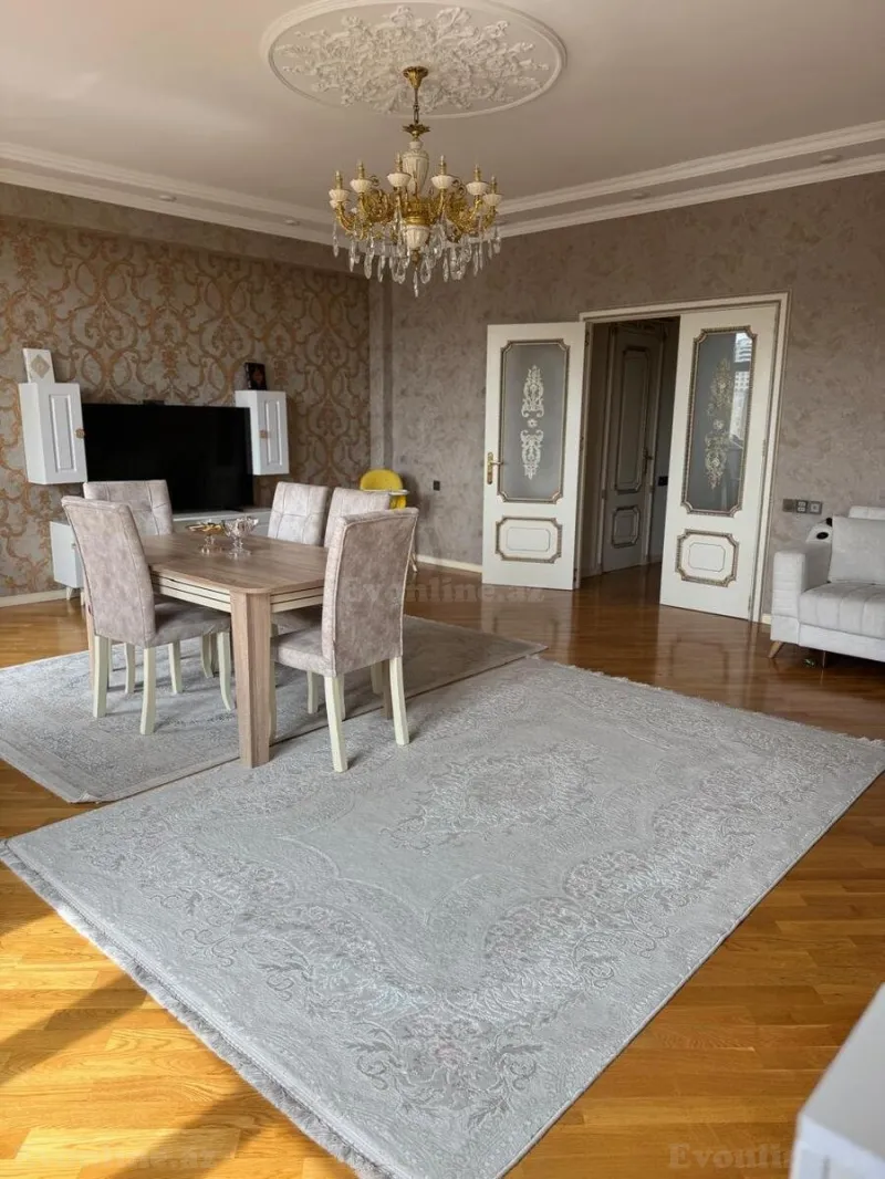 Satılır 3 otaqlı Mənzil Yeni tikili 150 m² 2-ci mikrorayon - şəkil 2