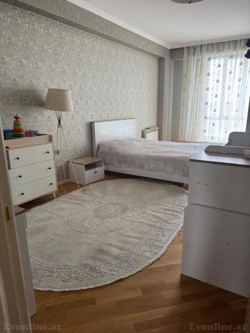 Satılır 3 otaqlı Mənzil Yeni tikili 150 m² 2-ci mikrorayon - şəkil 3