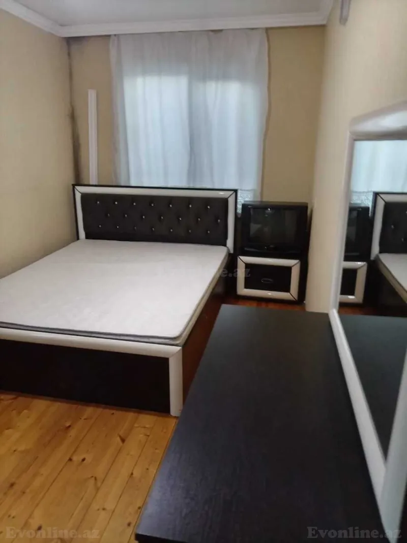 Satılır 2 otaqlı Mənzil Köhnə tikili 46 m² 8-ci kilometr