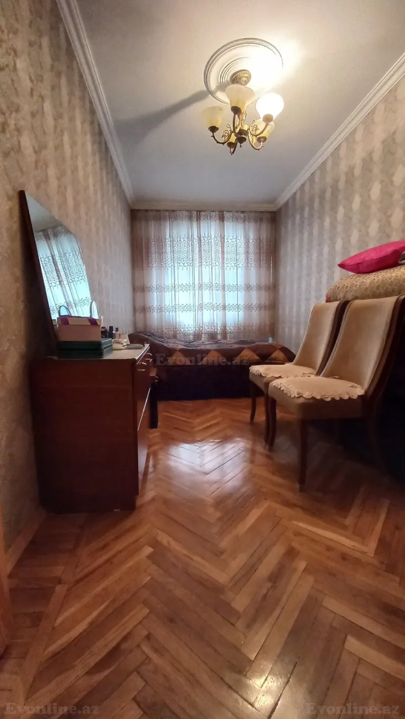 Satılır 3 otaqlı Mənzil Köhnə tikili 47 m² 4-cü mikrorayon - şəkil 2