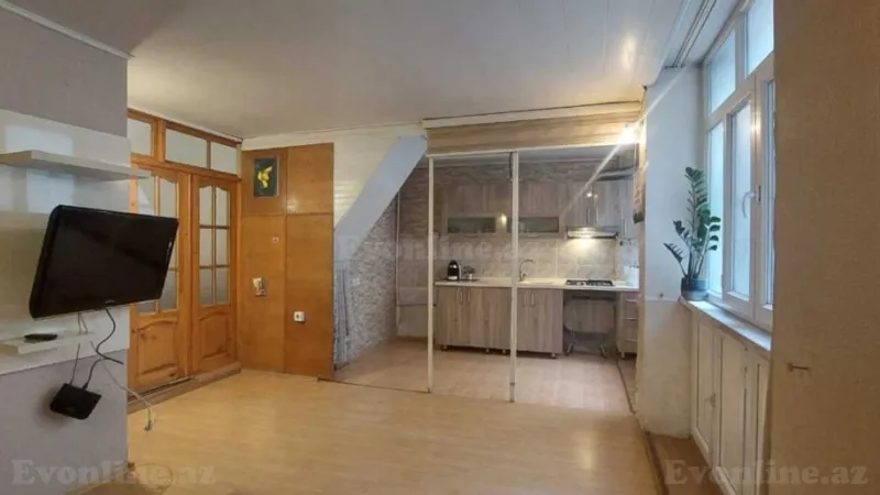 Satılır 2 otaqlı Mənzil Köhnə tikili 75 m² 28 May m. - şəkil 5