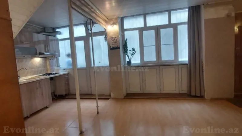 Satılır 2 otaqlı Mənzil Köhnə tikili 75 m² 28 May m. - şəkil 9