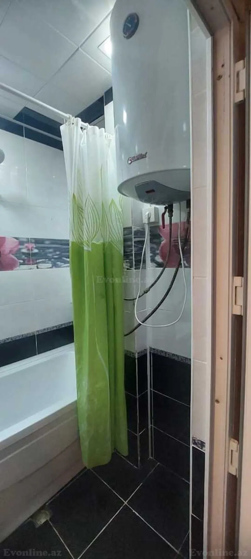 Satılır 2 otaqlı Mənzil Köhnə tikili 75 m² 28 May m. - şəkil 21