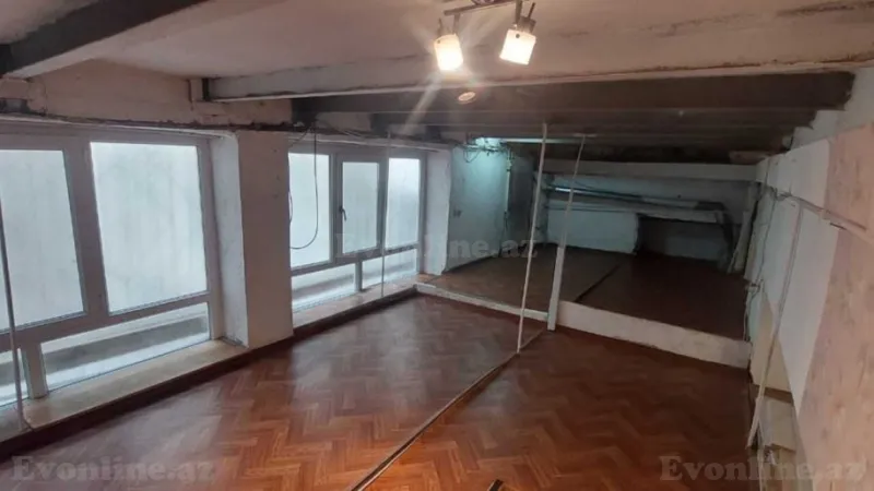 Satılır 2 otaqlı Mənzil Köhnə tikili 75 m² 28 May m. - şəkil 22