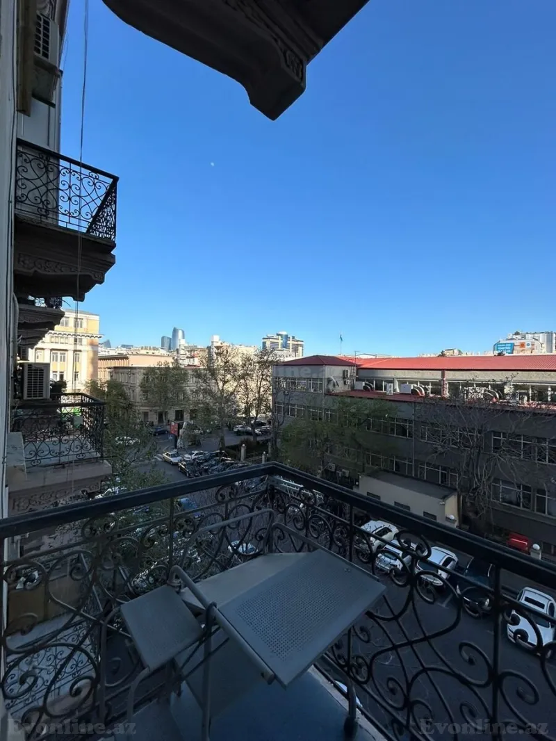 Satılır 3 otaqlı Mənzil Köhnə tikili 94 m² Sahil m. - şəkil 3