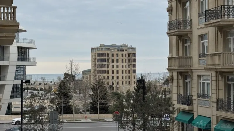 Kirayə verilir 4 otaqlı Mənzil Yeni tikili 145 m² Xətai r.