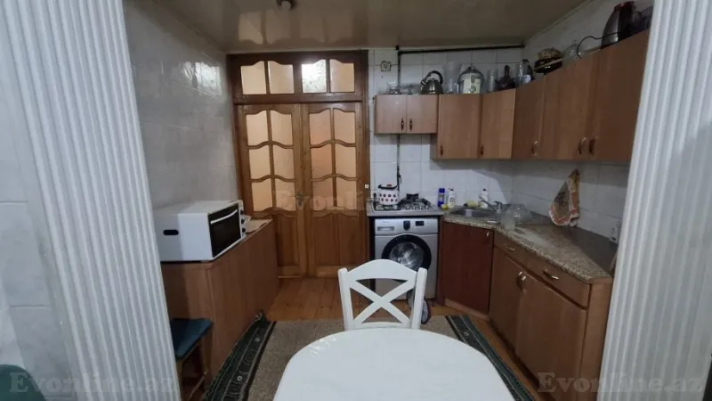 Satılır 2 otaqlı Mənzil Köhnə tikili 50 m² 8-ci mikrorayon - şəkil 16