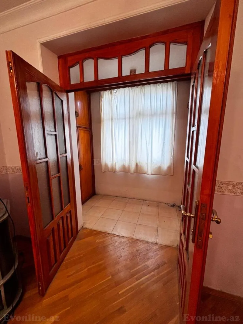 Kirayə verilir 3 otaqlı Mənzil Köhnə tikili 80 m² Neftçilər m. - şəkil 9