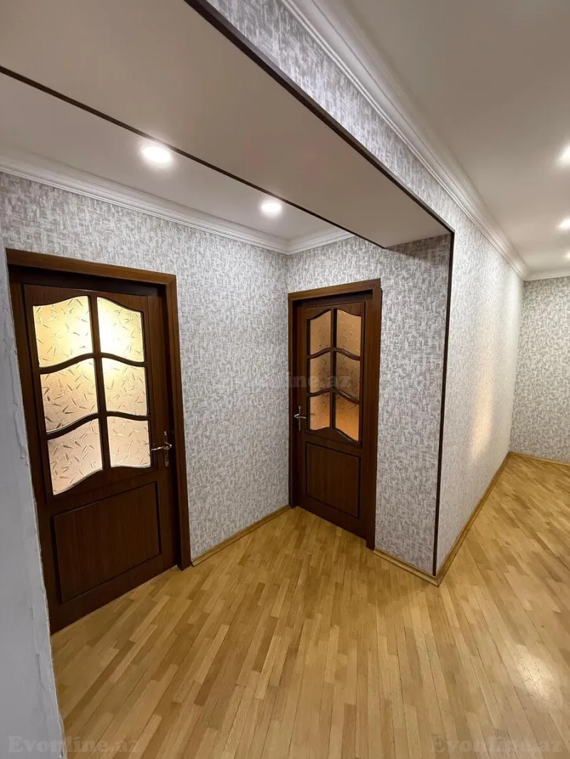 Satılır 4 otaqlı Mənzil Köhnə tikili 80 m² Xətai m.