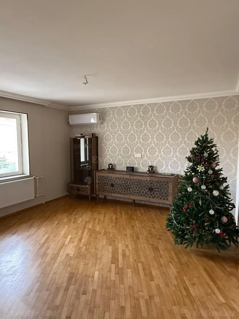 Satılır 4 otaqlı Mənzil Köhnə tikili 80 m² Xətai m. - şəkil 2