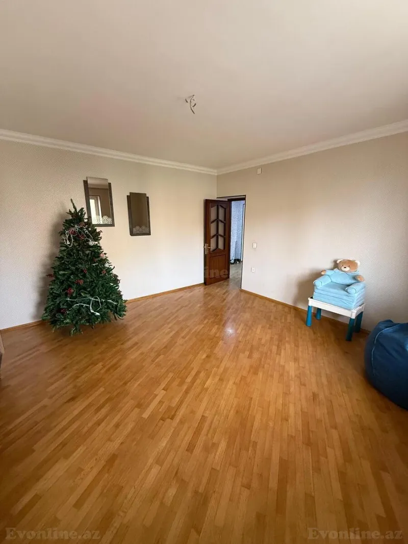 Satılır 4 otaqlı Mənzil Köhnə tikili 80 m² Xətai m. - şəkil 3