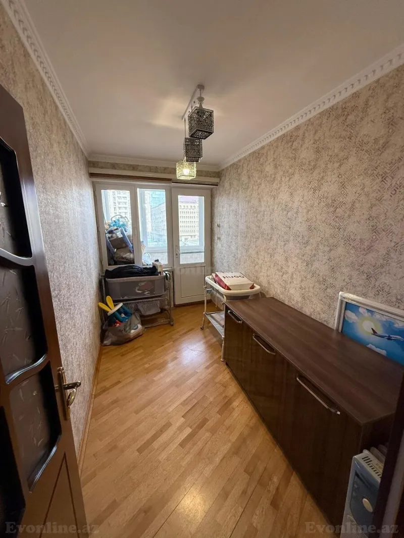 Satılır 4 otaqlı Mənzil Köhnə tikili 80 m² Xətai m. - şəkil 11