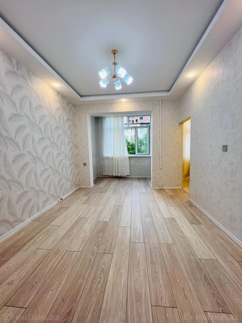 Satılır 2 otaqlı Mənzil Köhnə tikili 55 m² 2-ci mikrorayon