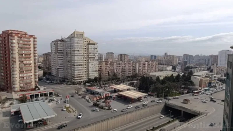 Satılır 3 otaqlı Mənzil Yeni tikili 130 m² Yasamal r. - şəkil 2